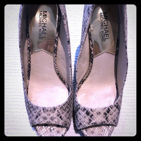 Michael Kors python open toe heels - Picture 1 of 3